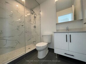 95 Oneida Crescent in Richmond Hill, ON - Building Photo - Building Photo