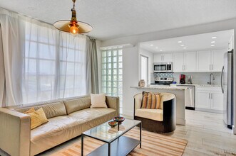 1750 115th NE St, Unit 307 in Miami, FL - Building Photo - Building Photo