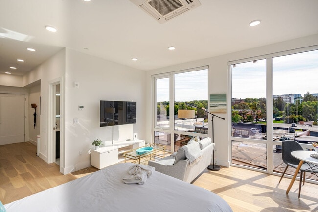 38 Hichborn St, Unit SI ID1319725P in Boston, MA - Building Photo - Building Photo