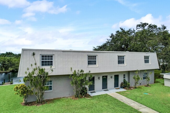 14938 Wise Way in Ft. Myers, FL - Building Photo - Building Photo