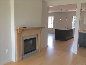25 Hancox St in Stonington, CT - Building Photo - Building Photo