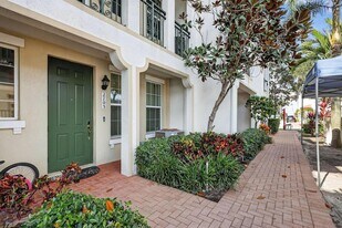 2705 SW 119th Way in Miramar, FL - Building Photo