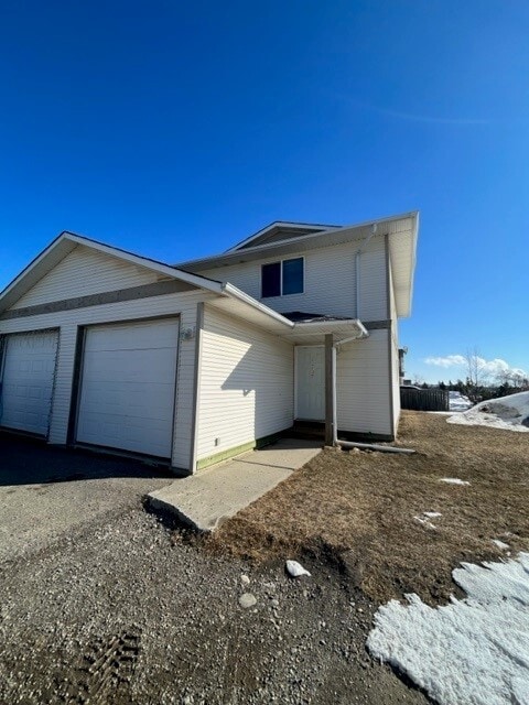 8328-8392 92 Ave in Fort St John, BC - Building Photo