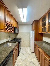 33 Pond Ave in Brookline, MA - Building Photo - Building Photo