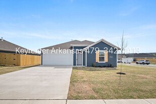 591 Raegan St in Prairie Grove, AR - Building Photo