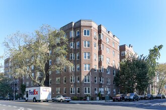 9281 Shore Rd in Brooklyn, NY - Foto de edificio - Building Photo