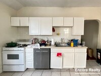 186 Naples Rd, Unit 2 in Brookline, MA - Foto de edificio - Building Photo