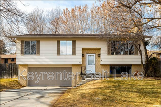 2373 Jack Cir in Taylorsville, UT - Foto de edificio - Building Photo