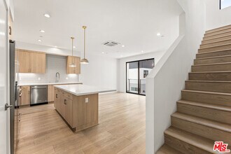 3419 1/2 Fletcher Dr in Los Angeles, CA - Building Photo - Building Photo