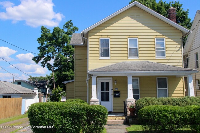 property at 220 S Sumner Ave