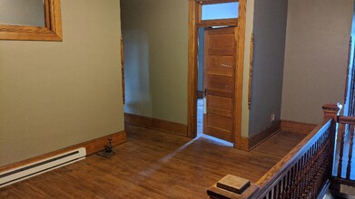 127 1/2-38-32 E Main St in Shelby, OH - Building Photo - Building Photo