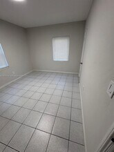 510 Santander Ave, Unit 1 in Coral Gables, FL - Building Photo - Building Photo