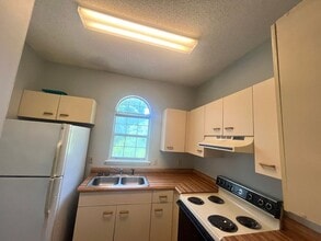 4220 Wilshire Blvd in Wilmington, NC - Building Photo - Building Photo