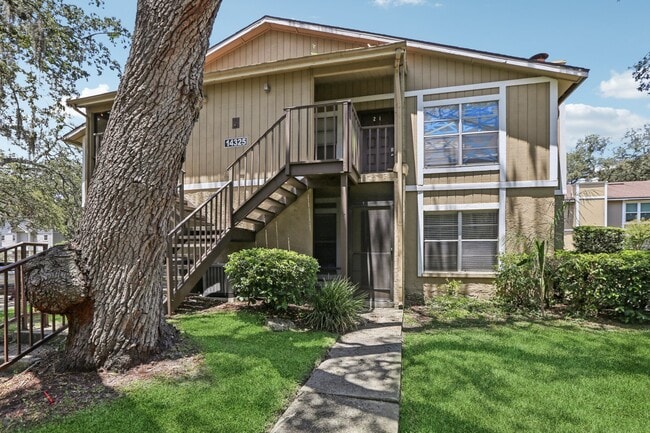 property at 14325 Hanging Moss Cir