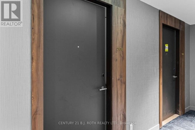 39 Mary St in Barrie, ON - Building Photo - Building Photo