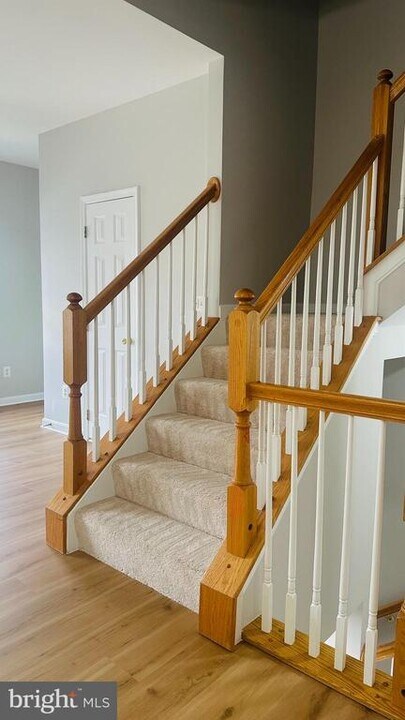 20382 Farmgate Terrace in Ashburn, VA - Building Photo