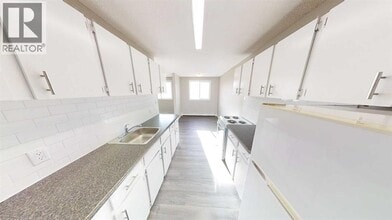 10105-10107 107 Ave in Grande Prairie, AB - Building Photo - Building Photo