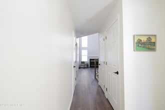 42 Pennsbury Way in East Brunswick, NJ - Building Photo - Building Photo