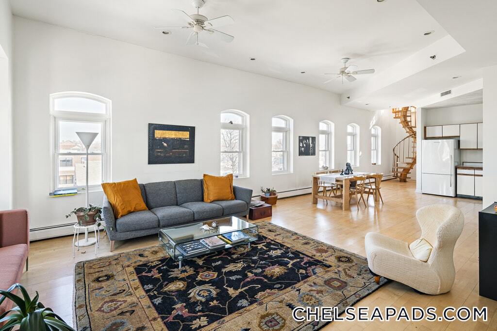 37 Winnisimmet St in Chelsea, MA - Building Photo