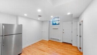 397 Beacon St, Unit 3R in Boston, MA - Building Photo