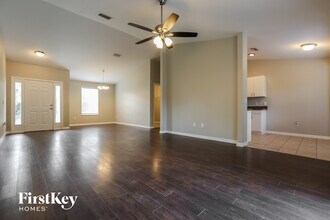 4502 Enid Ln in North Port, FL - Foto de edificio - Building Photo