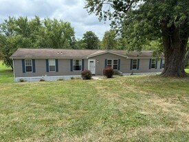 1336 Mars Evans City Rd in Evans City, PA - Building Photo