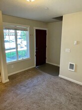 15170 NW Fig Ln in Portland, OR - Building Photo - Building Photo