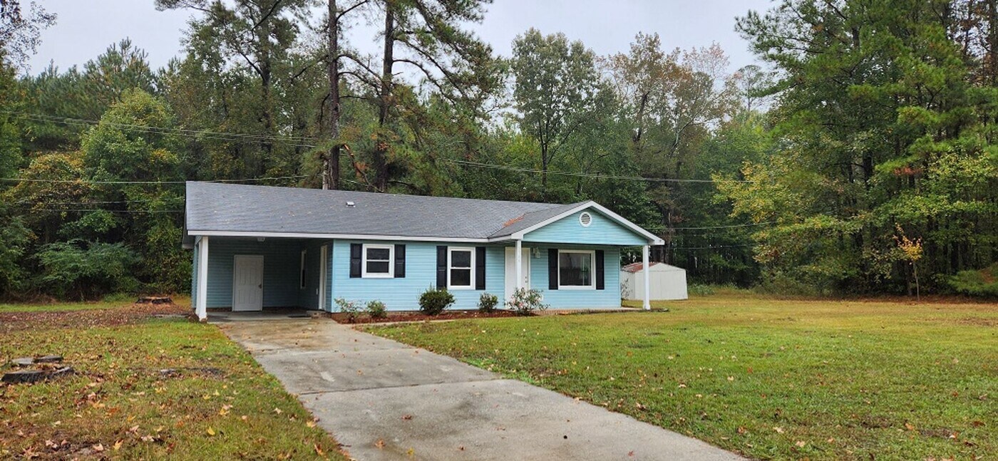 1706 Stonewall Rd in Laurinburg, NC - Building Photo