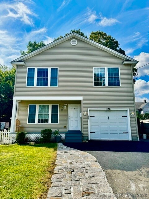 20 Rockmore Pl in Bridgeport, CT - Building Photo