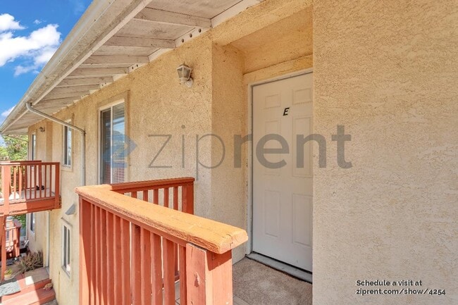 325 Vaqueros Ave in Rodeo, CA - Building Photo - Building Photo