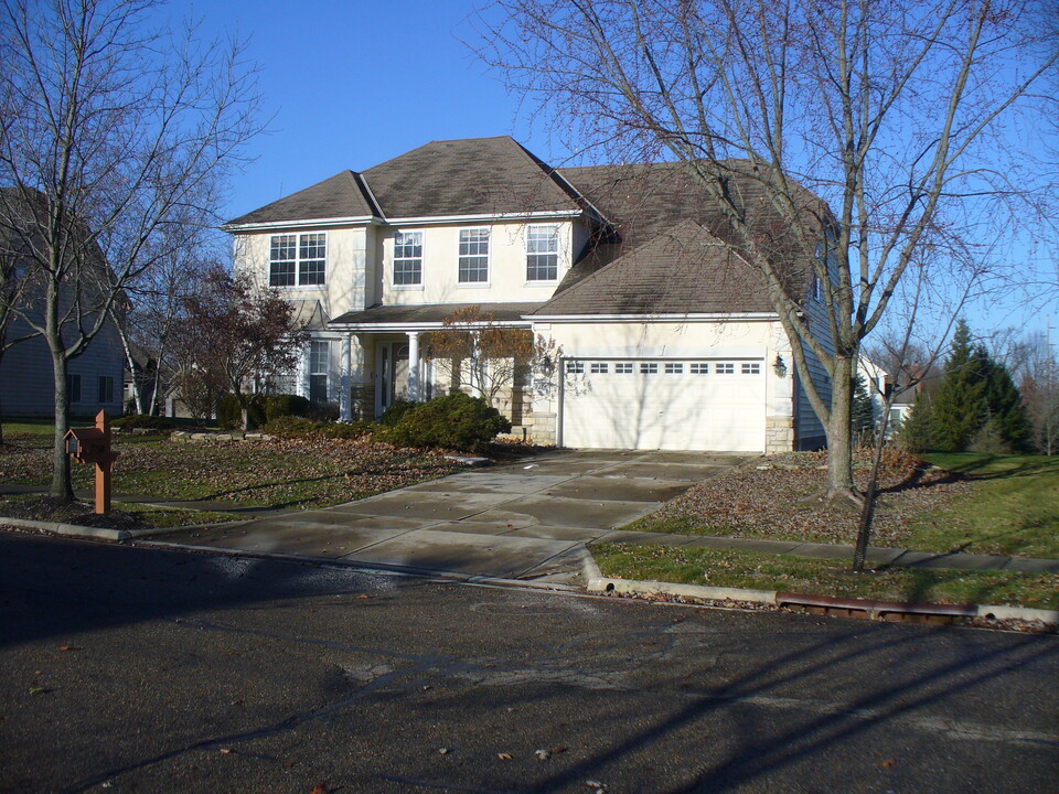 7758 Kelly Dr in Dublin, OH - Building Photo