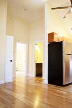 220 North Ave-Unit -APT 2 in Burlington, VT - Foto de edificio - Building Photo