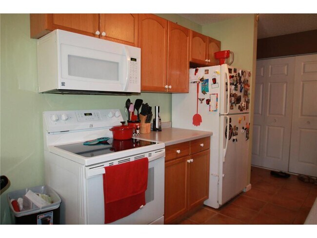 942 Main St NW-Unit -100 in Elk River, MN - Building Photo - Building Photo