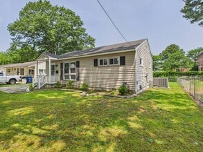 324 Rogers Ave in Norfolk, VA - Building Photo - Building Photo