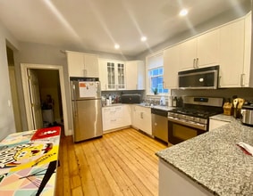 731 Parker St, Unit 1 in Boston, MA - Building Photo - Building Photo