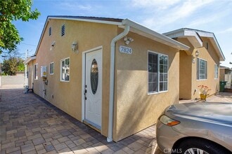 7822 Hazeltine Ave in Los Angeles, CA - Building Photo - Building Photo