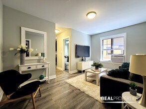 431 W Belden Ave in Chicago, IL - Building Photo - Building Photo