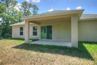 8266 104th Ave in Vero Beach, FL - Building Photo - Building Photo