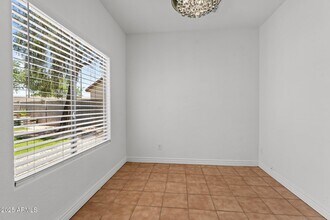 5134 W Shaw Butte Dr in Glendale, AZ - Building Photo - Building Photo