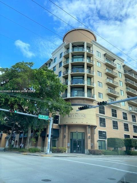 property at 3530 SW 22nd St