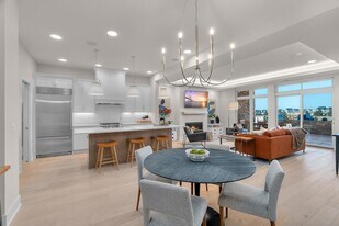 1 Hill Farm Rd, Unit 329 in North Oaks, MN - Building Photo
