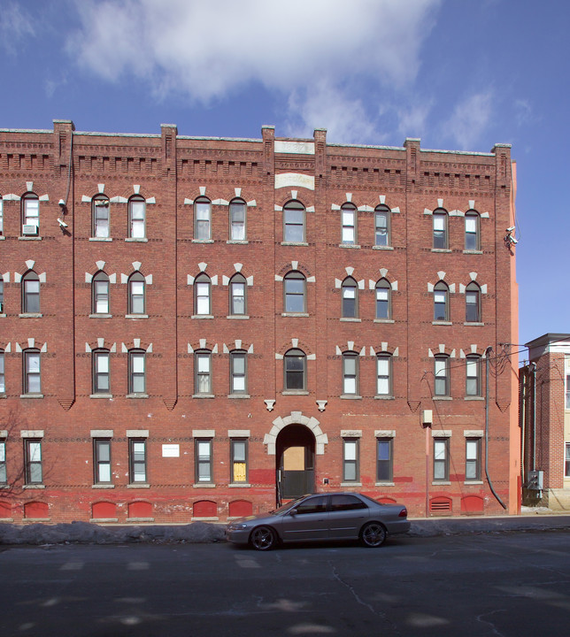 Sainte Marie in Holyoke, MA - Foto de edificio