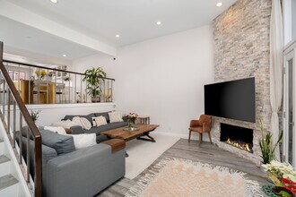 4435 Alla Rd in Marina Del Rey, CA - Foto de edificio - Building Photo