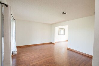 8204 Tavaros Dr in Plano, TX - Building Photo - Building Photo