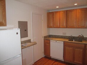 15 Euston Rd, Unit 10 in Boston, MA - Building Photo - Building Photo