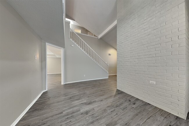 property at 21606 Crescent Heights St