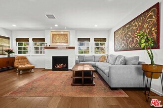 2464 Lyric Ave in Los Angeles, CA - Building Photo - Building Photo