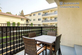 235 Arlington Rd in Redwood City, CA - Building Photo - Building Photo