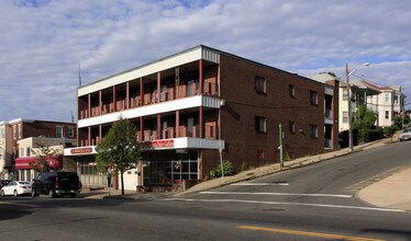 220 Broadway in Revere, MA - Building Photo - Building Photo