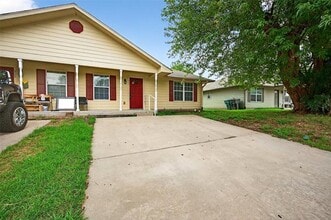 907 W Birge St in Sherman, TX - Building Photo - Building Photo
